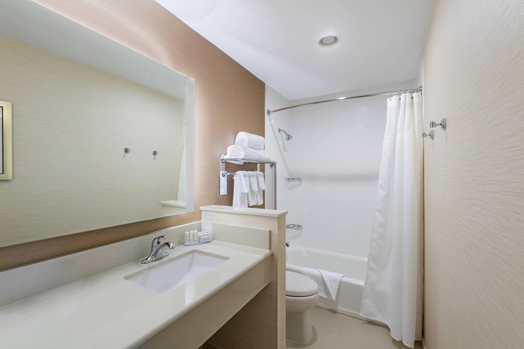 Fairfield By Marriott Inn & Suites Uncasville Mohegan Sun Area Dış mekan fotoğraf